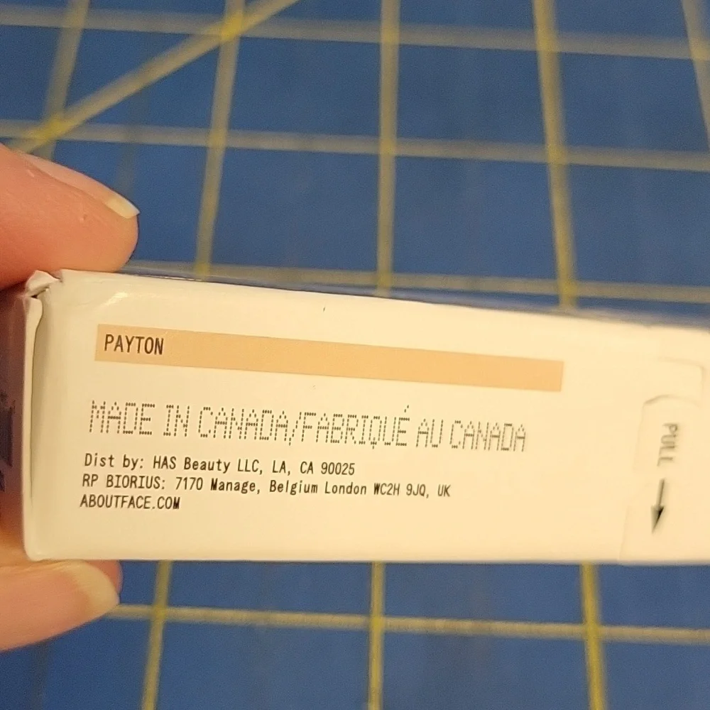 About-Face Light Lock Lip Gloss 4.3ml - Payton New Sealed Box